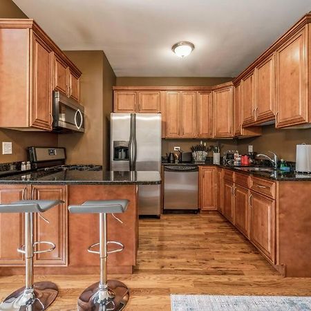 Lovely 2 Bed 3 Miles From Dt W Free Parking Chicago Exterior foto