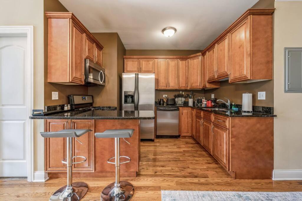 Lovely 2 Bed 3 Miles From Dt W Free Parking Chicago Exterior foto