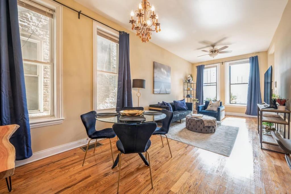 Lovely 2 Bed 3 Miles From Dt W Free Parking Chicago Exterior foto